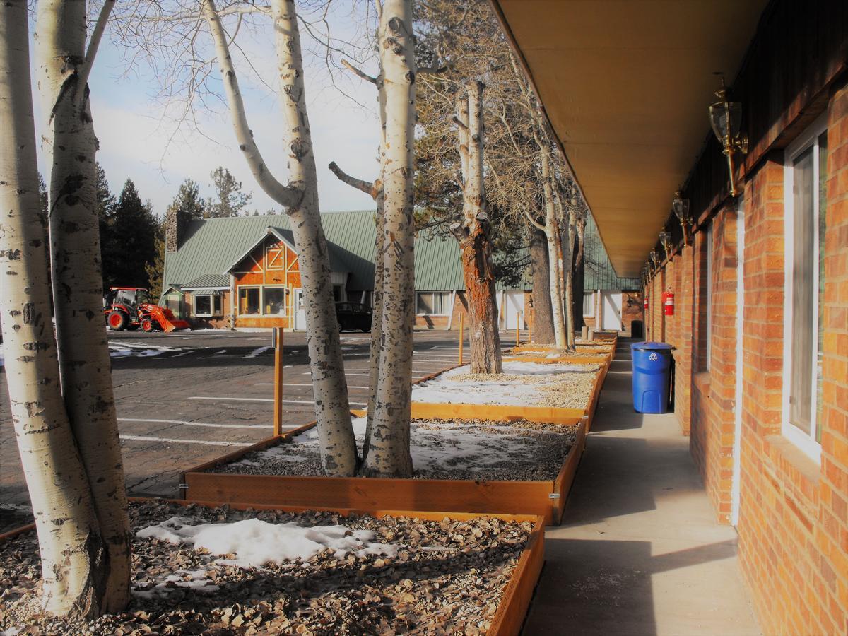 Eagle Crater Lake Inn Chemult Exterior foto